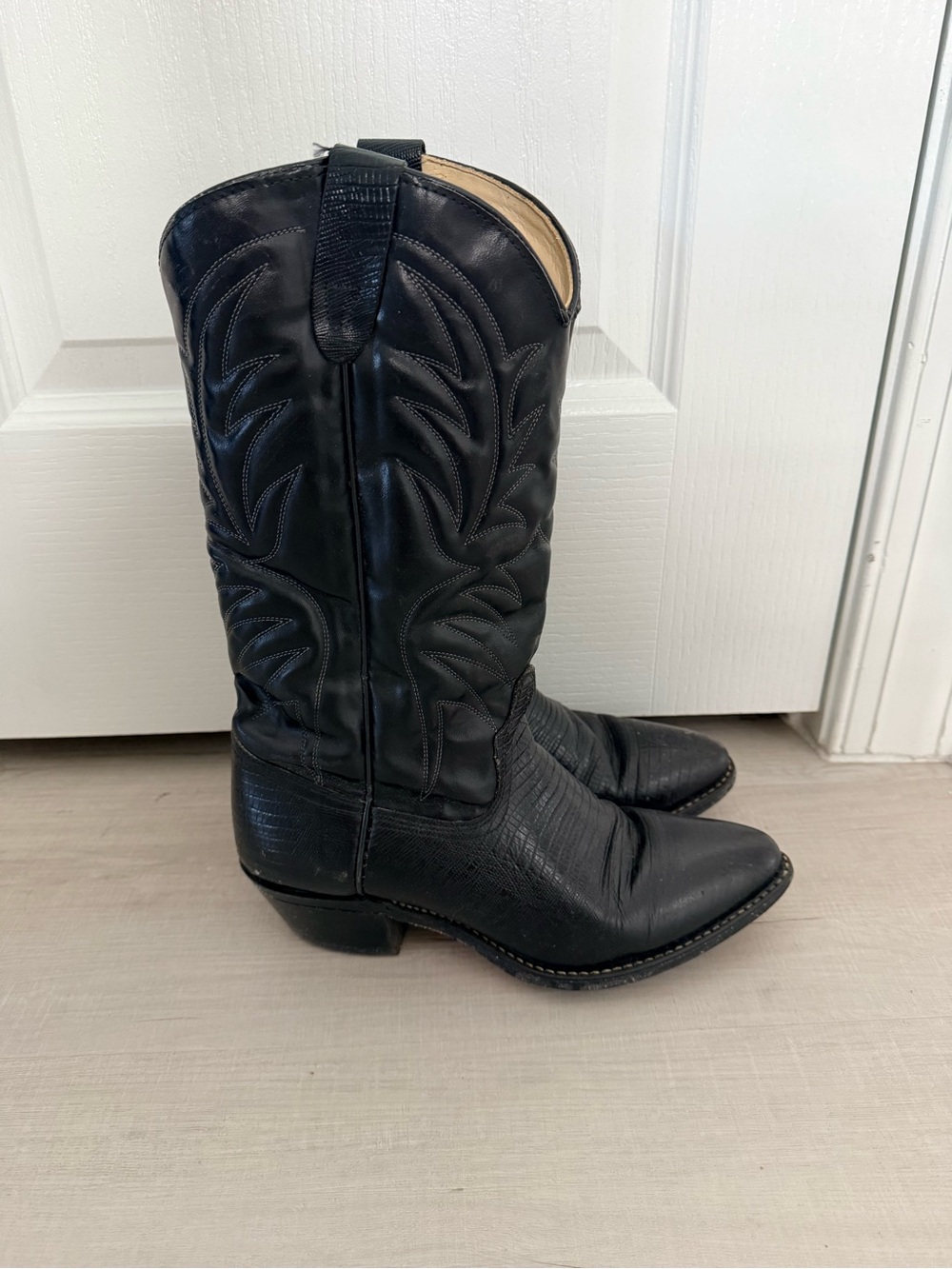 Classic Black Western Cowboy Boots